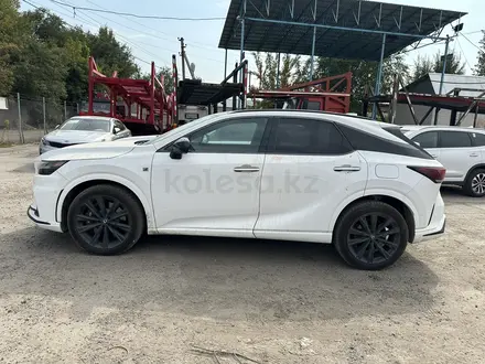 Lexus RX 500h 2023 года за 45 000 000 тг. в Алматы – фото 4