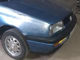 Volkswagen Vento 1992 года за 400 000 тг. в Атырау – фото 3