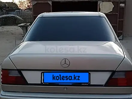 Mercedes-Benz E 230 1989 года за 800 000 тг. в Байконыр – фото 6