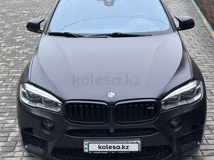 BMW X6 M 2019 года за 32 500 000 тг. в Алматы – фото 11