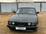 BMW 525 1991 года за 1 600 000 тг. в Кульсары – фото 2