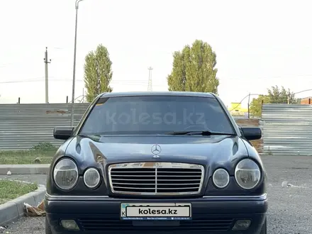 Mercedes-Benz E 230 1996 года за 2 500 000 тг. в Алматы – фото 2