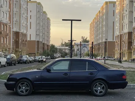 Mercedes-Benz E 230 1996 года за 2 500 000 тг. в Алматы – фото 3