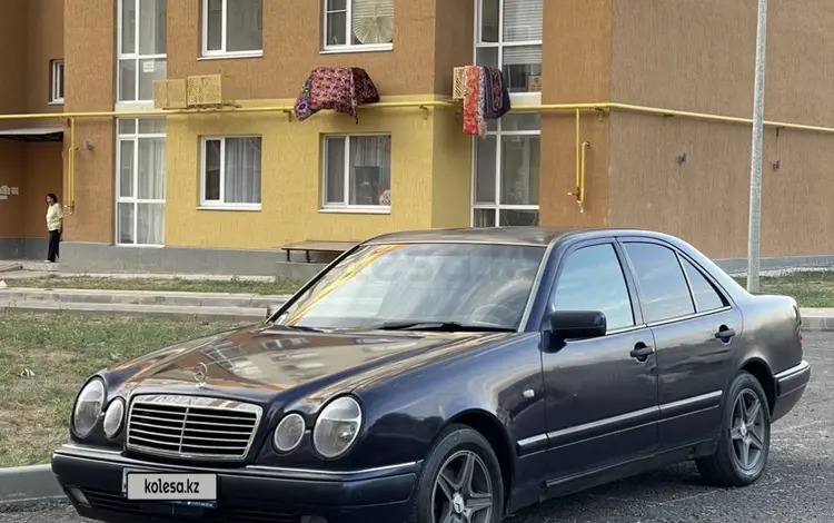 Mercedes-Benz E 230 1996 года за 2 500 000 тг. в Алматы
