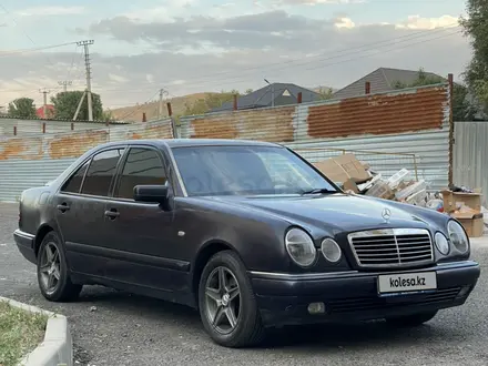 Mercedes-Benz E 230 1996 года за 2 500 000 тг. в Алматы – фото 8