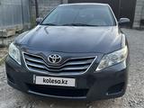 Toyota Camry 2010 года за 7 600 000 тг. в Тараз