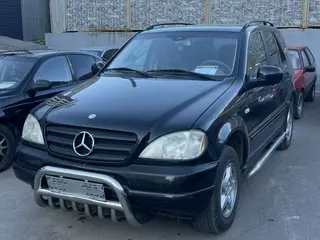 Mercedes-Benz ML 320