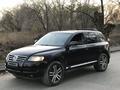 Volkswagen Touareg 2006 года за 2 200 000 тг. в Алматы – фото 9