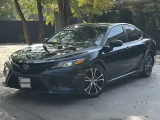 Toyota Camry, 2020