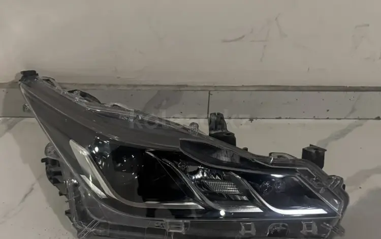 Фара правая на TOYOTA COROLLA за 150 000 тг. в Алматы