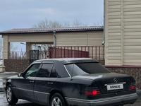 Mercedes-Benz E 200 1993 годаүшін2 700 000 тг. в Караганда