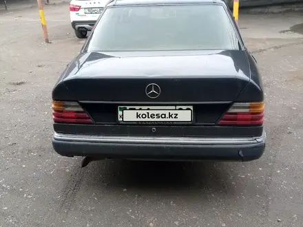 Mercedes-Benz E 260 1988 года за 950 000 тг. в Темиртау – фото 5