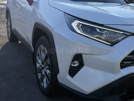 Toyota RAV4 2021 года за 19 000 000 тг. в Караганда – фото 18