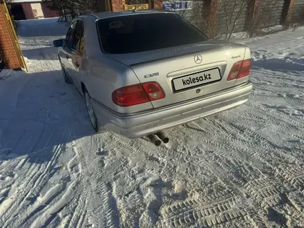Mercedes-Benz E 320 1997 года за 3 100 000 тг. в Астана – фото 7