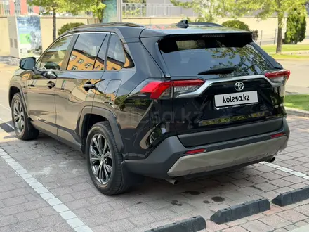 Toyota RAV4 2023 года за 13 500 000 тг. в Алматы – фото 2