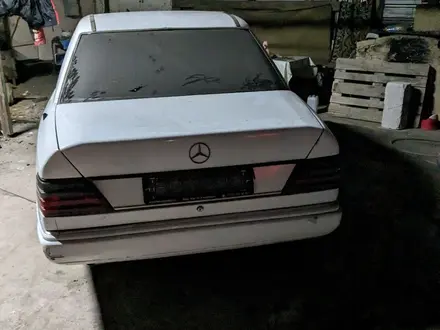 Mercedes-Benz E 200 1990 года за 350 000 тг. в Алматы – фото 8