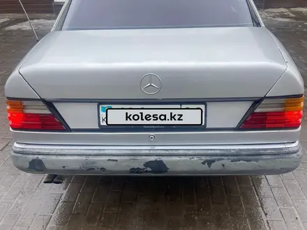 Mercedes-Benz E 260 1991 года за 1 600 000 тг. в Астана – фото 4