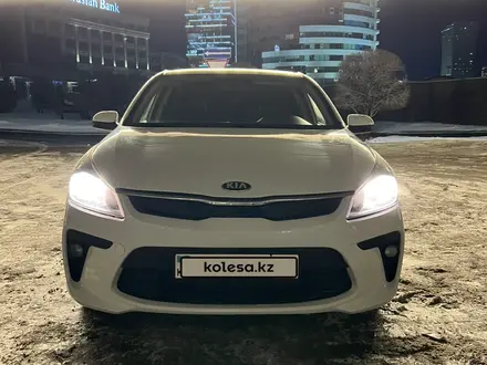 Kia Rio 2019 года за 7 250 000 тг. в Астана