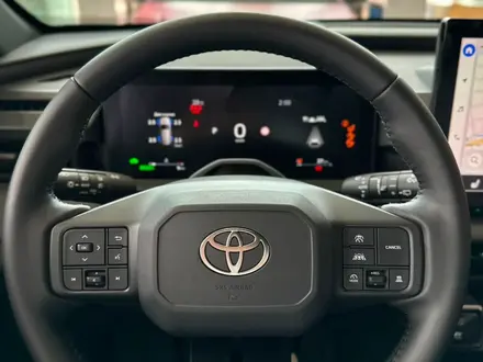 Toyota RAV4 2026 года за 26 390 000 тг. в Алматы – фото 15