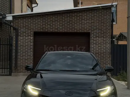 Toyota Camry 2025 года за 23 000 000 тг. в Уральск – фото 5