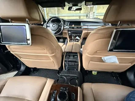 BMW 750 2014 года за 19 000 000 тг. в Алматы – фото 4