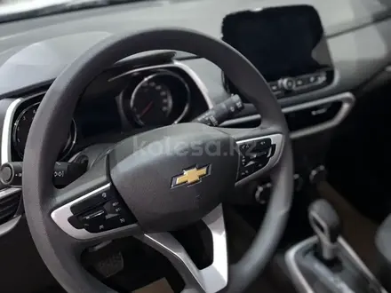 Chevrolet Tracker 2025 года за 10 240 000 тг. в Шымкент – фото 5