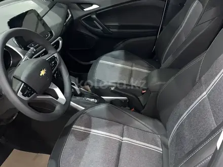 Chevrolet Tracker 2025 года за 10 240 000 тг. в Шымкент – фото 6