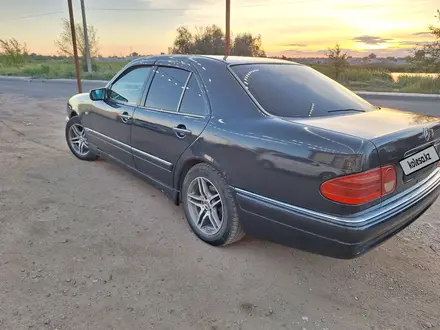 Mercedes-Benz E 280 1997 года за 3 100 000 тг. в Караганда – фото 5