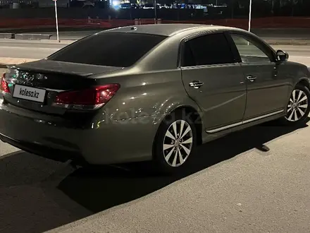 Toyota Avalon 2011 года за 8 800 000 тг. в Атырау