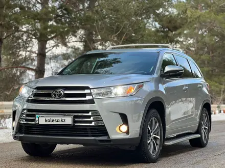 Toyota Highlander 2018 года за 19 200 000 тг. в Алматы – фото 3