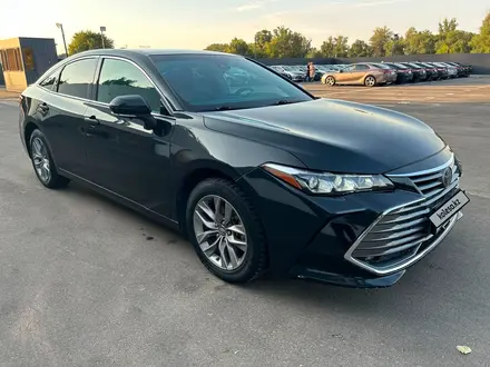 Toyota Avalon 2020 года за 12 421 800 тг. в Алматы – фото 3