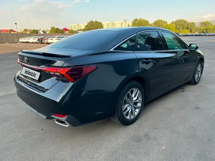Toyota Avalon 2020 года за 12 421 800 тг. в Алматы – фото 4