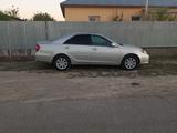 Toyota Camry 2004 года за 5 200 000 тг. в Тараз – фото 3