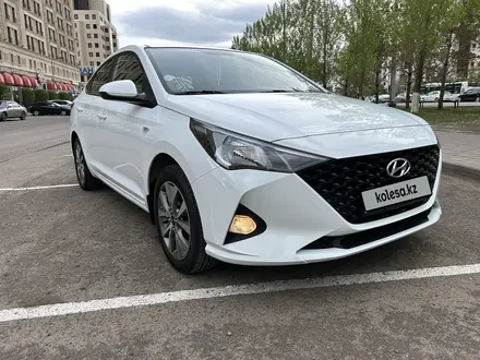 Hyundai Accent 2020 года за 7 590 000 тг. в Астана – фото 2