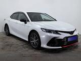 Toyota Camry 2022 года за 14 650 000 тг. в Алматы – фото 3