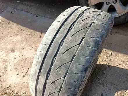 ОДНА шина 225/55 R17 — "Bridgestone Potenza RE002" (Индонезия), л за 25 000 тг. в Астана – фото 2