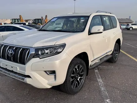 Toyota Land Cruiser Prado 2023 года за 39 000 000 тг. в Актау