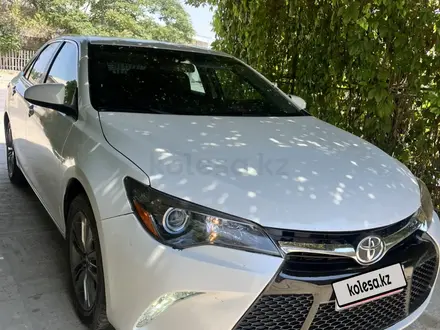 Toyota Camry 2016 года за 6 756 125 тг. в Жанаозен – фото 2