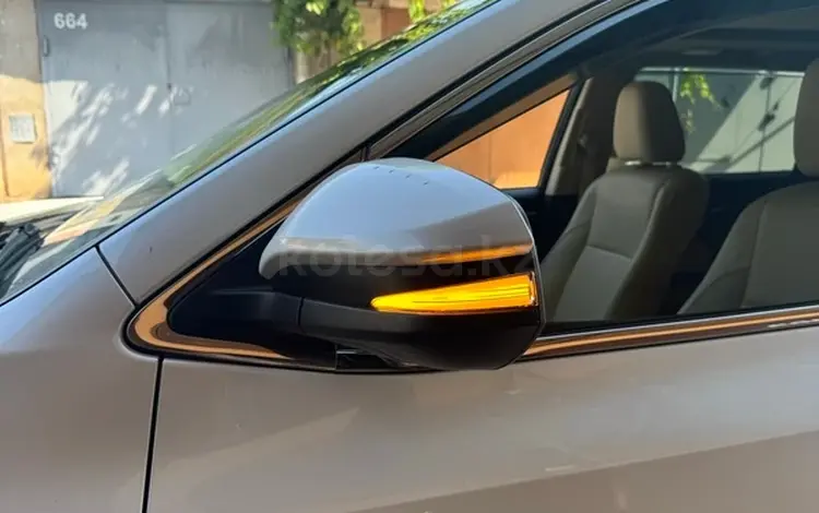 Для Toyota повторитель в боковое зеркало, светодиодный динамический поворот за 18 000 тг. в Алматы