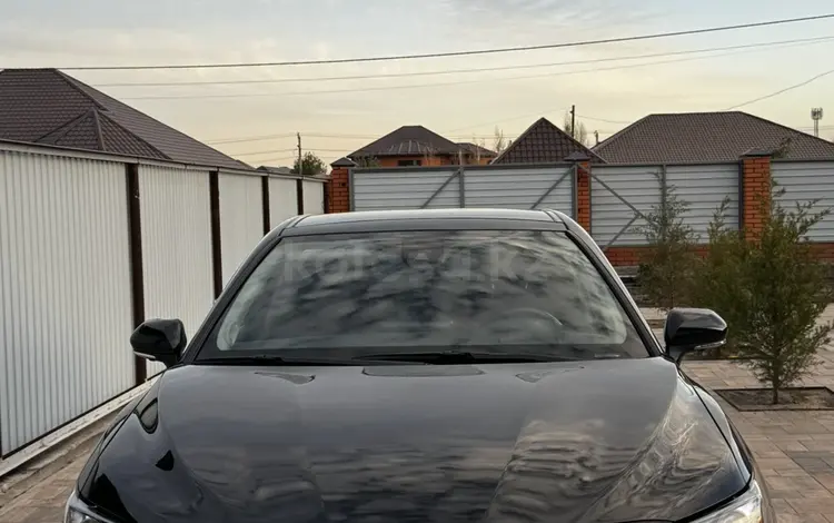 Toyota Camry 2021 года за 14 500 000 тг. в Актобе