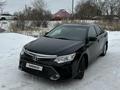 Toyota Camry 2015 года за 11 000 000 тг. в Уральск – фото 2