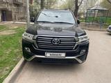 Toyota Land Cruiser 2015 года за 33 000 000 тг. в Шымкент