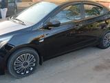 Hyundai Solaris 2014 года за 5 500 000 тг. в Актау – фото 2