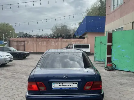 Mercedes-Benz E 280 1998 года за 3 500 000 тг. в Алматы – фото 15