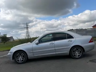 Mercedes-Benz C 180
