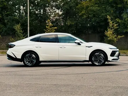 Hyundai Sonata 2024 года за 14 290 000 тг. в Алматы – фото 4