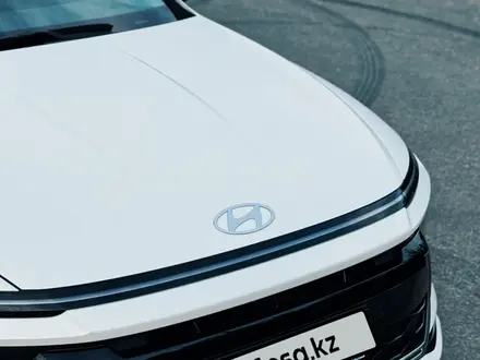 Hyundai Sonata 2024 года за 14 290 000 тг. в Алматы – фото 24