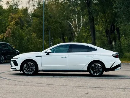 Hyundai Sonata 2024 года за 14 290 000 тг. в Алматы – фото 7