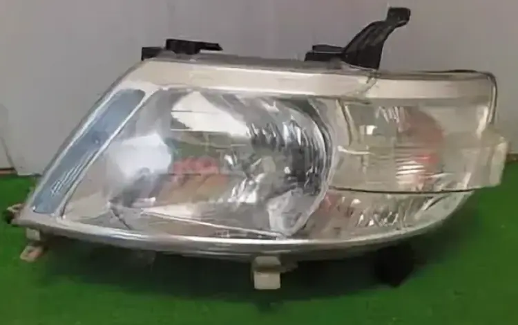 Фара оригинал Nissan Serena C25 за 35 000 тг. в Караганда