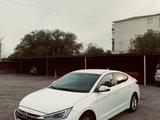 Hyundai Elantra 2019 годаүшін8 750 000 тг. в Астана – фото 2